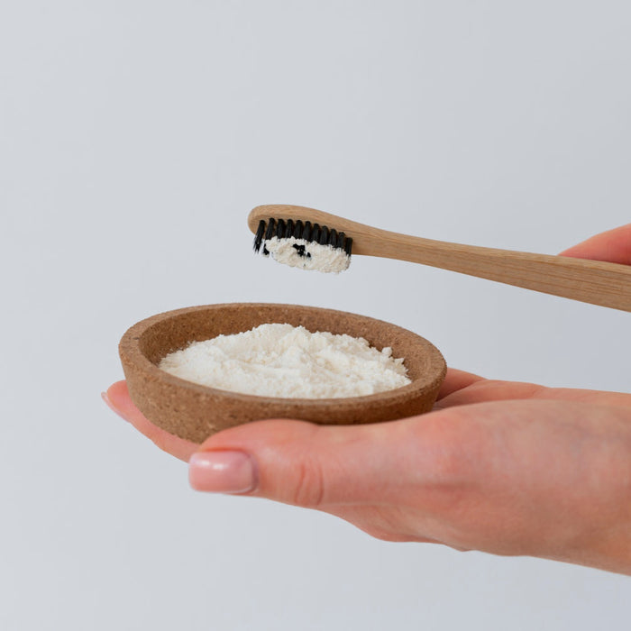Dentifrice en poudre DIY : le geste zéro déchet facile par la Savonnerie Cornet